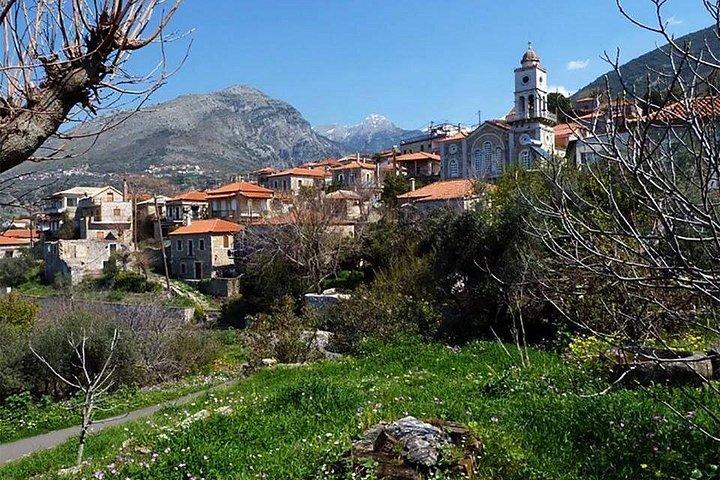 Exochori hike from mountain towards the sea