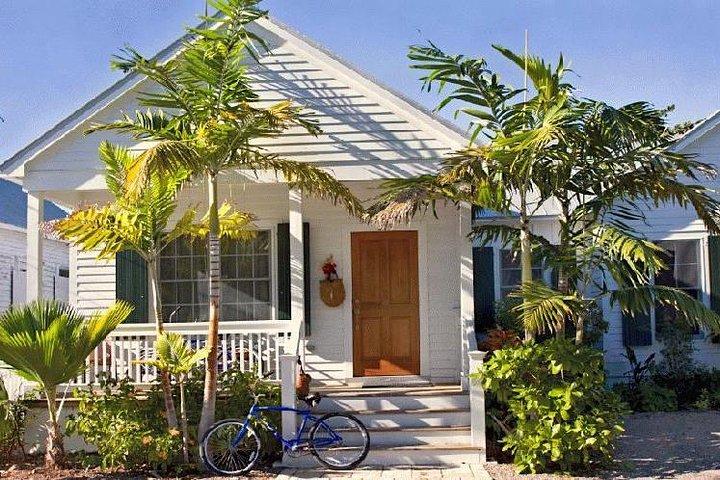 MIAMI : キーウェスト日帰りツアー（イルカ・スポッティングまたはシュノーケルボート）