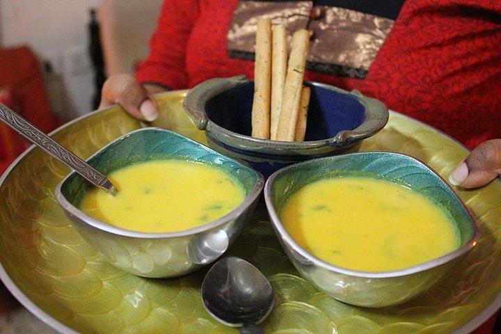 Ayurveda- oder Südindischer Kochkurs in Chennai mit einem Autor