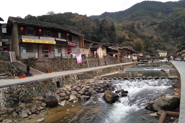 Excursion d'une journée privée à Tianluokeng Tulou de Xiamen, déjeuner compris