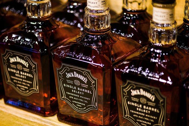 ジャックダニエル蒸留所ツアー（ナッシュビル発）＋ウイスキーテイスティング