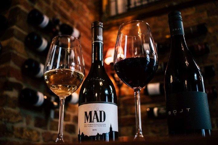Budapest Centre Food Tour com 10 + degustações, vinho e comida de rua