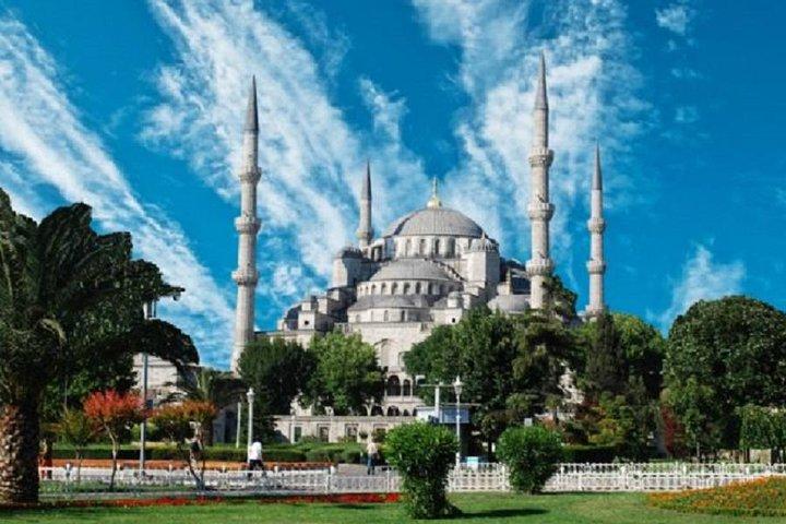 イスタンブール旧市街ツアー：アヤソフィア、トプカピ宮殿、ブルーモスクのグランドバザール