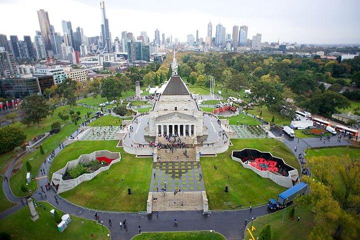 Visita guiada cultural ao Santuário da Lembrança em Melbourne