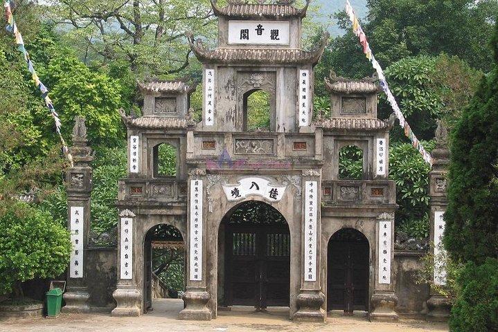 Parfympagodagstur från Hanoi