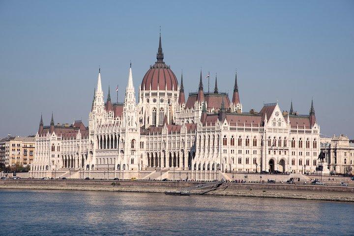 Budapest guidad halvdagstur i storstaden med parlamentsbesök