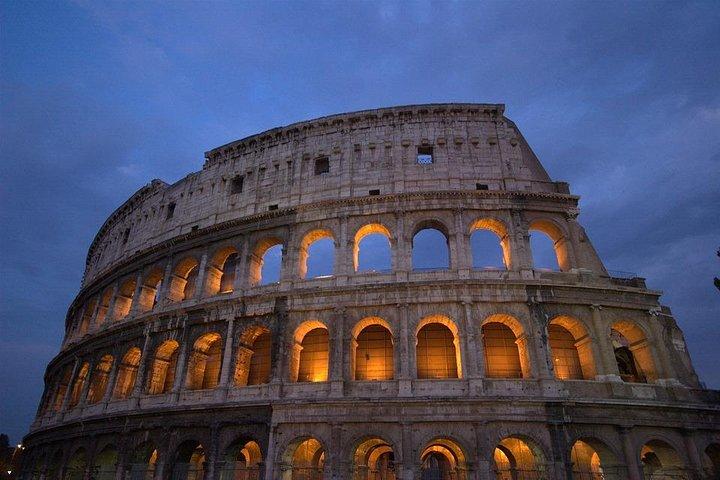 Rome by Night Private Walking Tour With Dinner