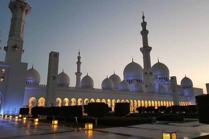 Abu Dhabi tur fra Dubai lille gruppe med guide, Grand Mosque
