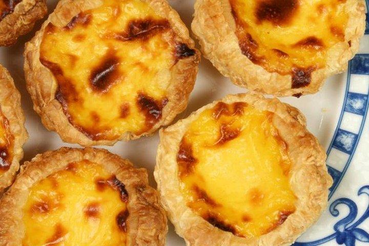 History and Flavors Experience Tour in Lisbon