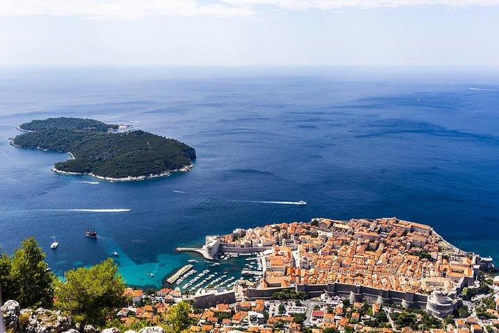 スプリトからドゥブロヴニクへ（日帰り旅行、無料Wifi）