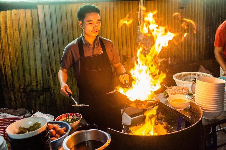 バンコク深夜フードトゥクトゥクツアー