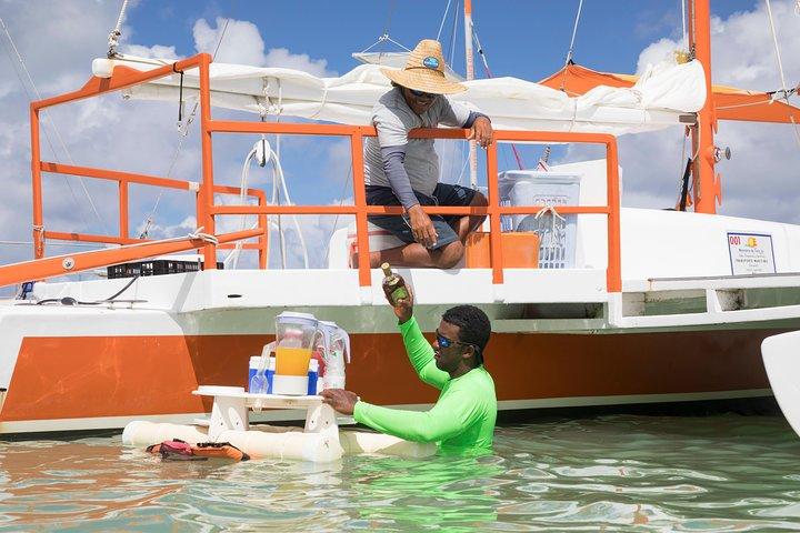 Tour in catamarano per piccoli gruppi e snorkeling