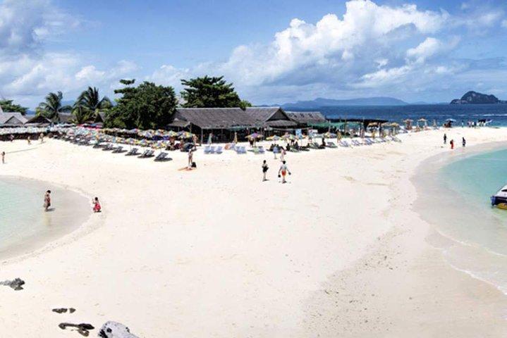 Escapade tropicale : Excursion d'une demi-journée en hors-bord à Phuket Khai Islands