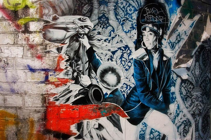 Berlin Hidden Gems PhotoWalk Tour - Berliner Street Arts