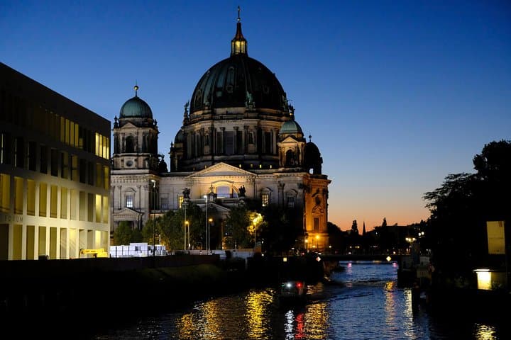 Berlin City Of Lights PhotoWalk Tour