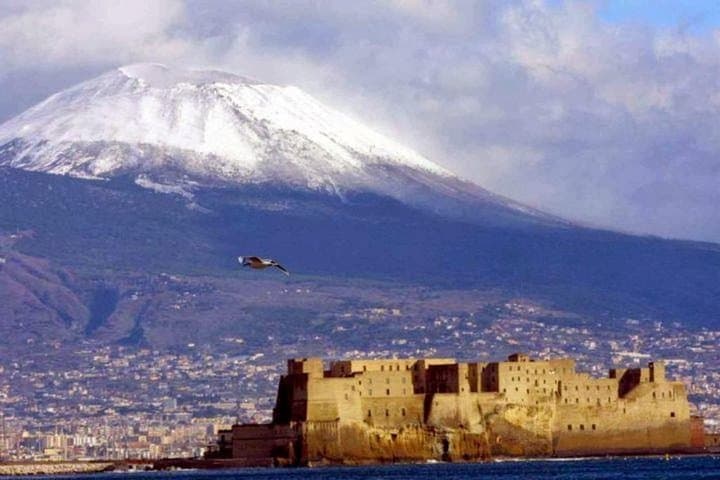 Private Full-Day Tour to Pompeii and Mt. Vesuvius with Winery Visit