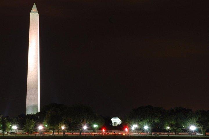 昼夜電動カートで巡るワシントンDCモニュメントツアー