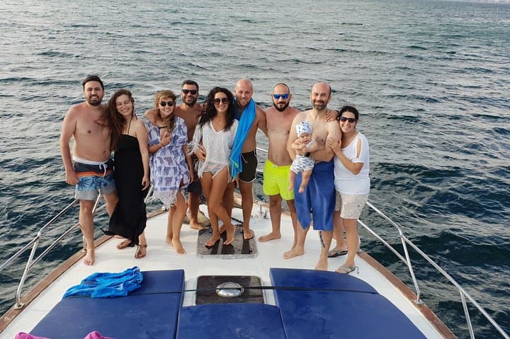 8-Hours Private Swimming Luxury Yacht Cruise to Princes' Island