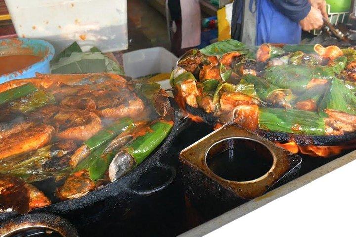 Sambal Grilled Street Food City Tour avec guide professionnel