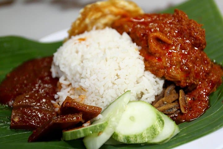 Private Tour : Kuala Lumpur Food Experience with Local Host