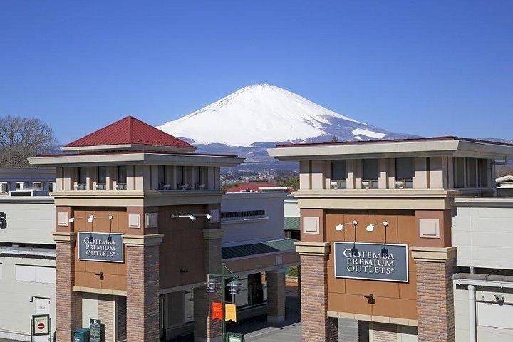 富士山5合目と御殿場アウトレット（御殿場アウトレットで解散）