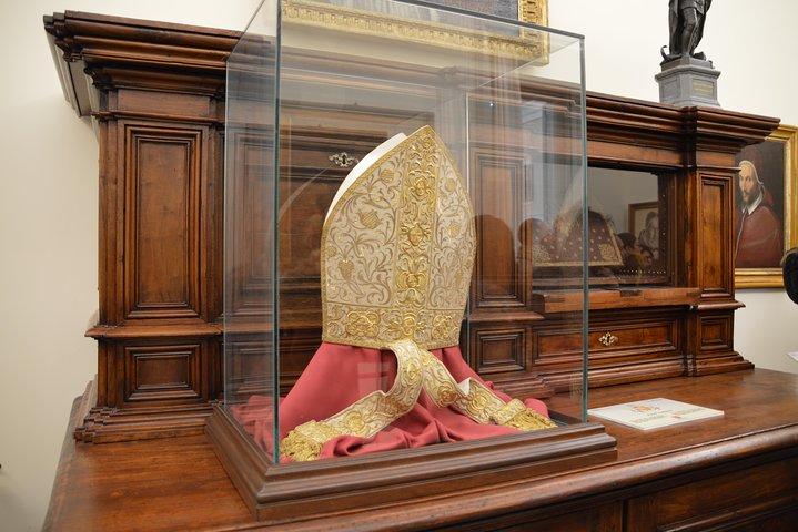 Castel Gandolfo desde Roma: Visita privada al Palacio Apostólico con furgoneta