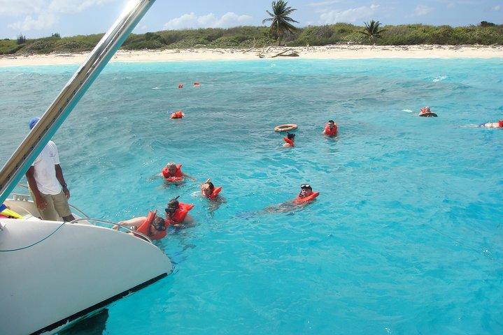 Tour a la Isla Catalina desde Punta Cana Snorkeling Todo Incluido