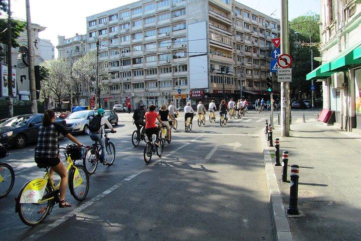 Fietsbezoek in Boekarest
