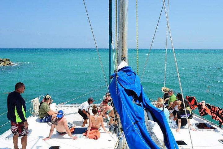 Katamaran Segel- und Schnorcheltour mit Open Bar in Puerto Morelos