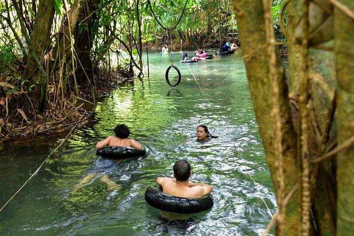 Klong Sra KaewのブルーラグーンへのカヤックとATVでの半日旅行