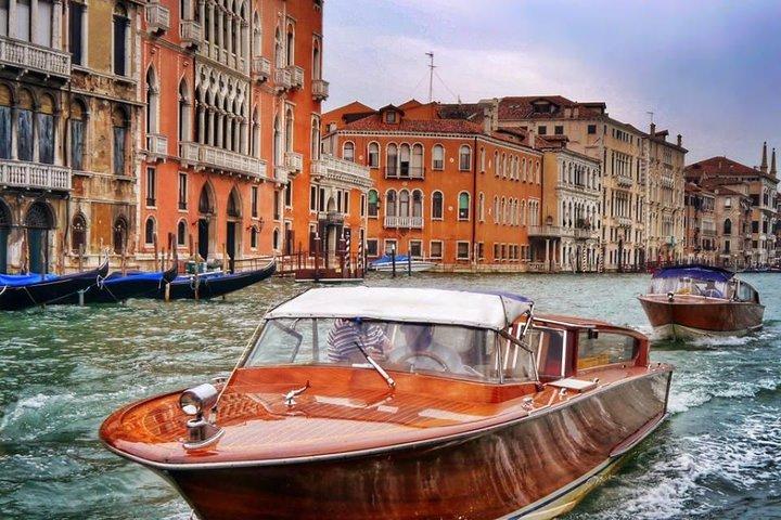 Murano, Burano & Torcello en bateau-taxi privé de luxe