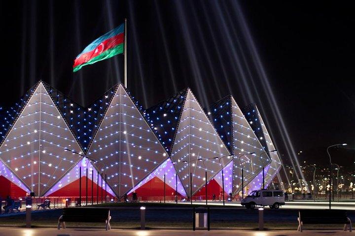Baku Lights: die Nachttour beleuchtet von Baku Lights