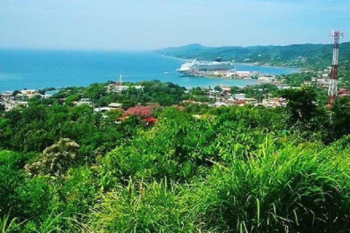 Goodman Island Style Roatan Highlights Tour