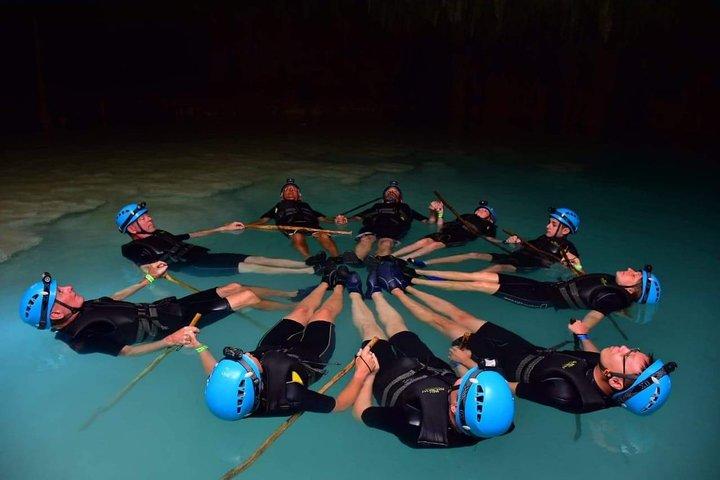 Rio Secreto Underground River Tour com Cavernas de Cristal