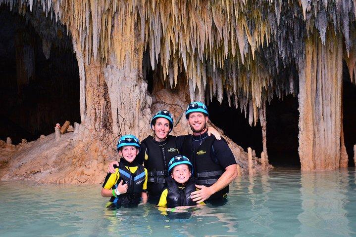 Rio Secreto Underground River Tour com Cavernas de Cristal
