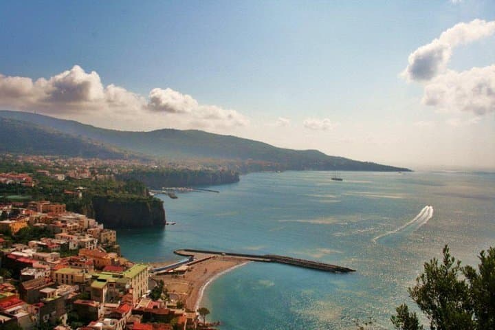 Shore Sorrento, Positano, and Pompeii