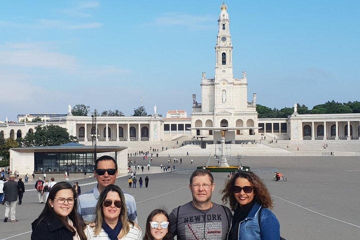Private Tour Full Day Fátima - Porto - Óbidos - from Lisbon