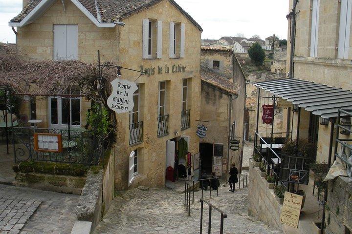 Una giornata a Saint-Emilion in un sidecar