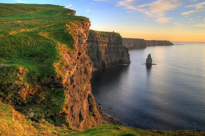 Cliffs of Moher & the Burren Tour ab Galway