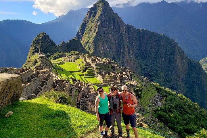 Small-Group Tour: Guide Service in Machu Picchu