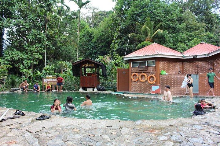 コタキナバル発の温泉でのキナバル公園ツアー