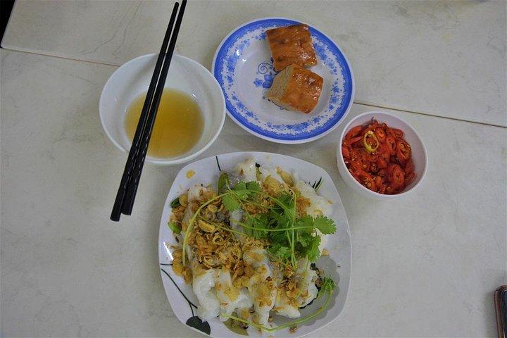 Hanoi Vespa Tours: Hanoi After Dark Vespa Food Tours