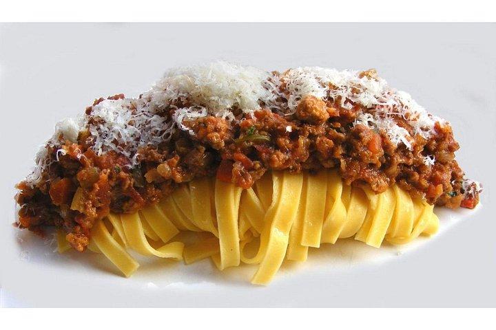 フィレンツェのサンジミニャーノワイナリーでのトスカーナ料理教室