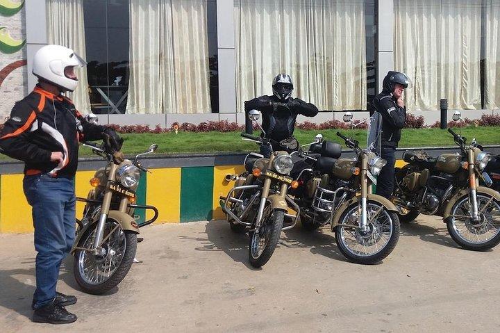 2 dages motorcykeltur fra Bangalore til Belur, Halebid & Shravanabelagola