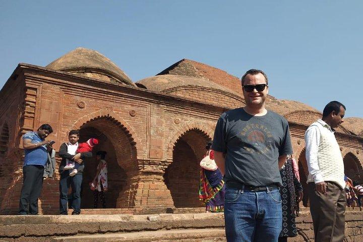 カルカッタからビシュヌプールへのテラコッタ寺院とシルクの日帰り旅行