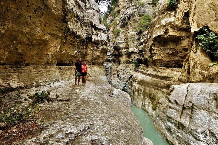 Canyons d'Osumi et cascade de Bogova au départ de Berat - Visite de 1001 Albanian Adventures