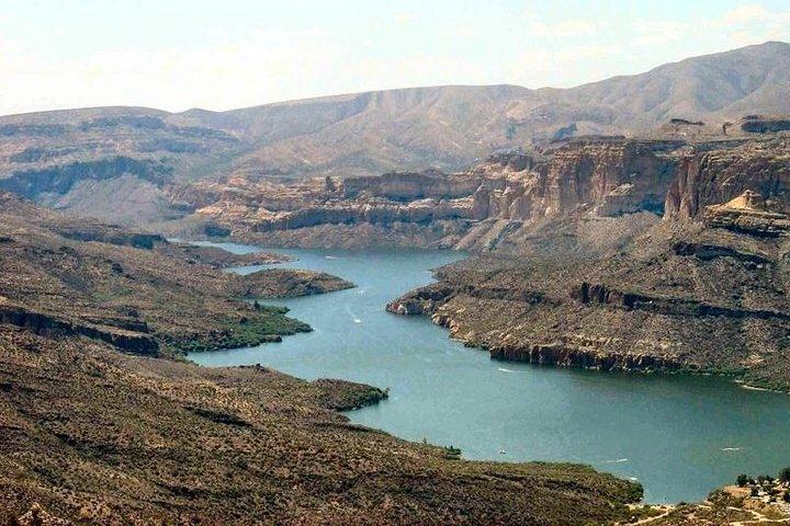 Small Group Apache Trail Day Tour with Dolly Steamboat from Phoenix