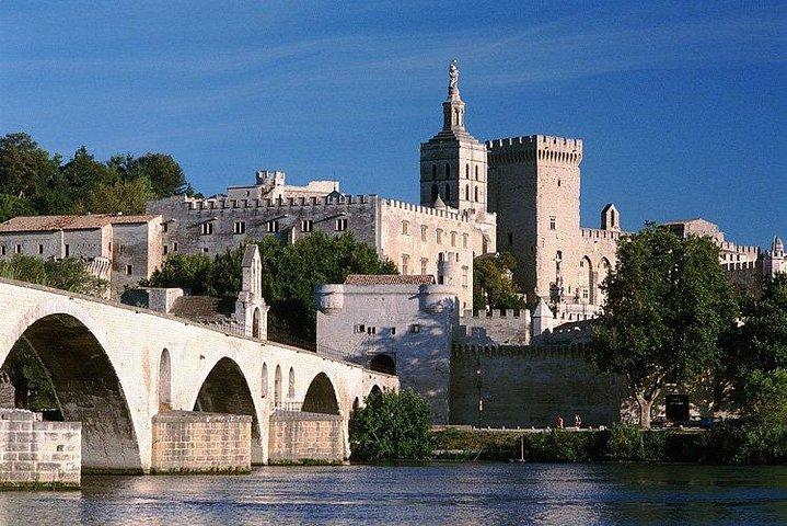 Côtes du Rhône Wine tour : Avignon, Palais des Papes