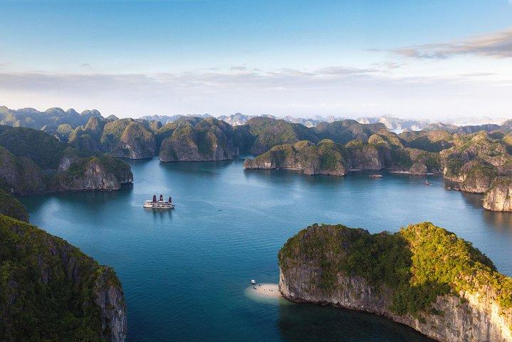 Hanoi - Hoa Lu Ancient & Tam Coc - Halong Bay package tour 6days 5nights