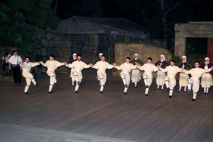 ギリシャ舞踊レッスンアテネのドラ・ストラトゥー劇場